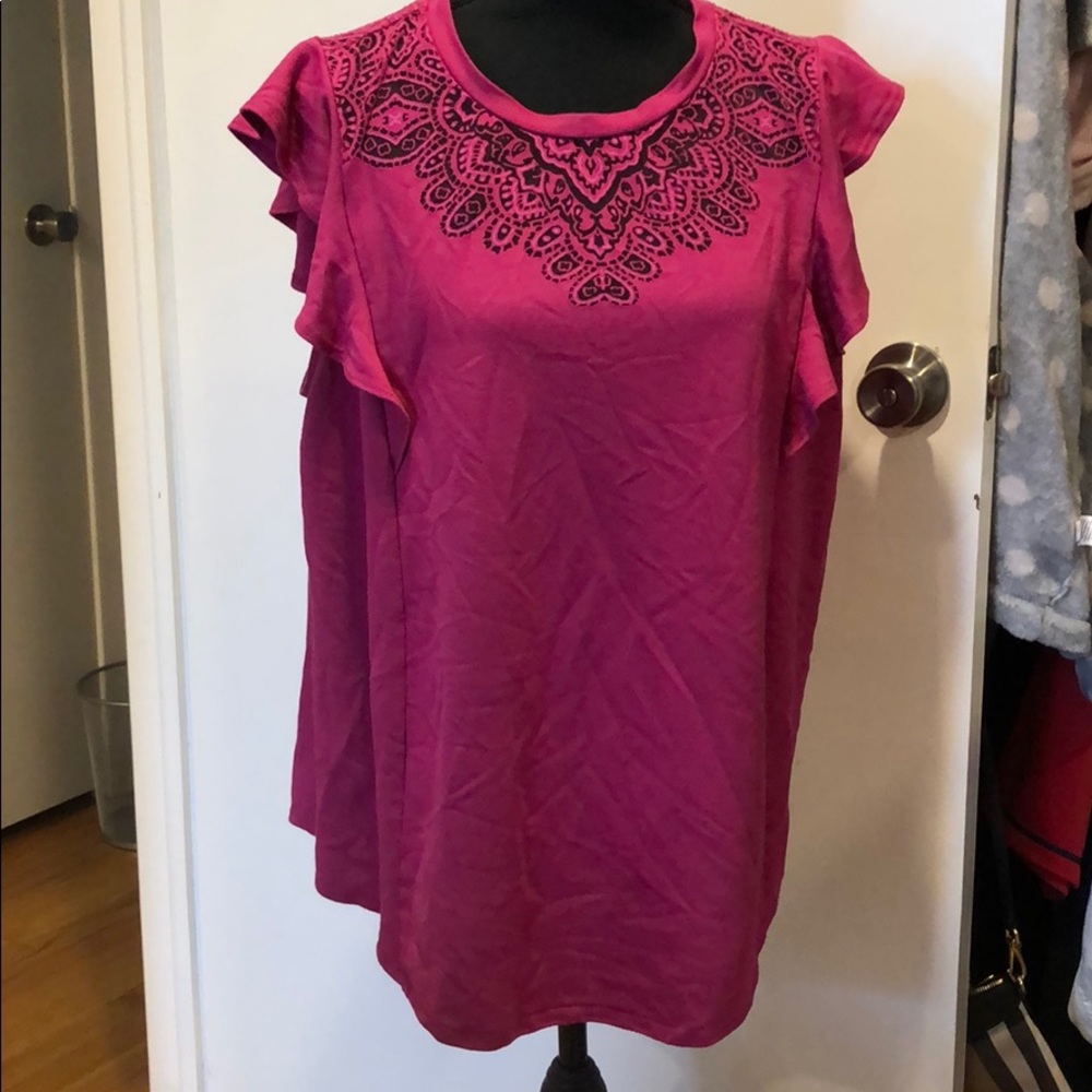 Ruffle sleeve maternity shirt